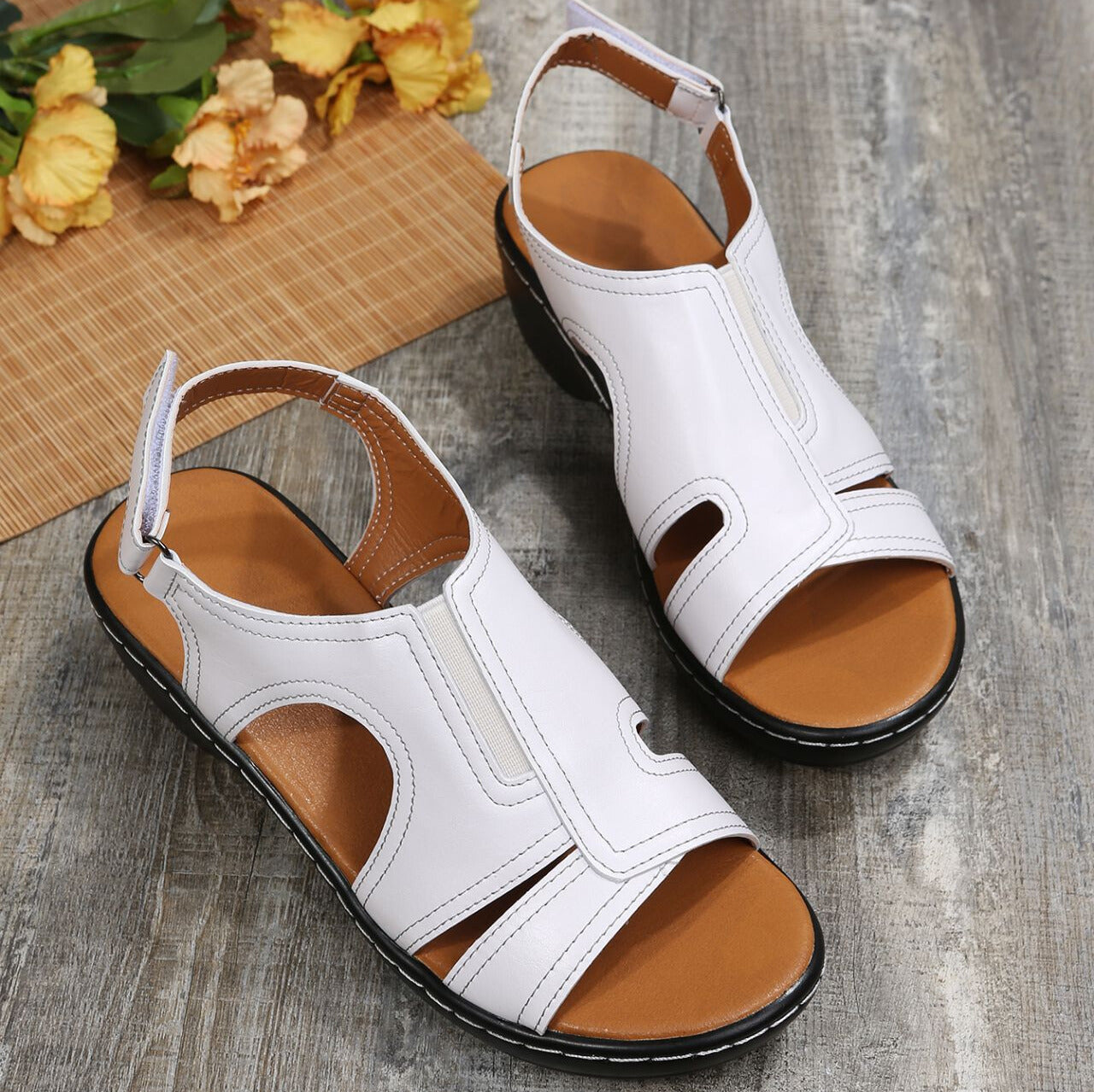 Vennus Orthopedic Sandal