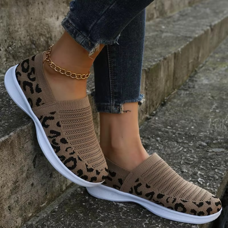Savanna Orthopedic Sneakers