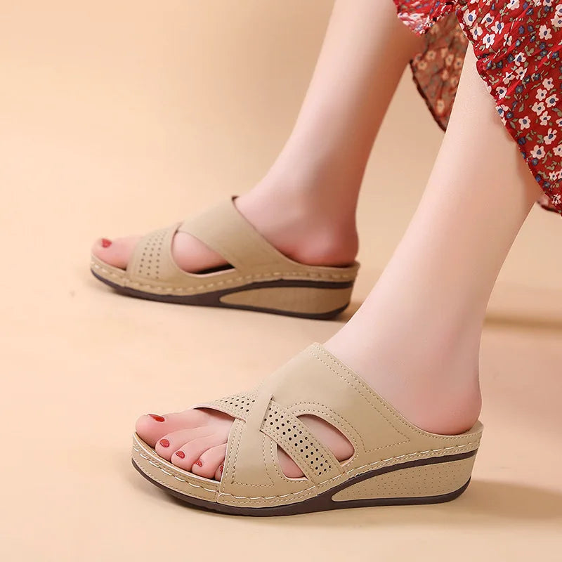 Estela Orthopedic Sandal