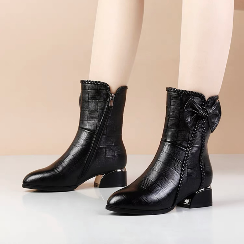 Alinna Orthopedic Boot