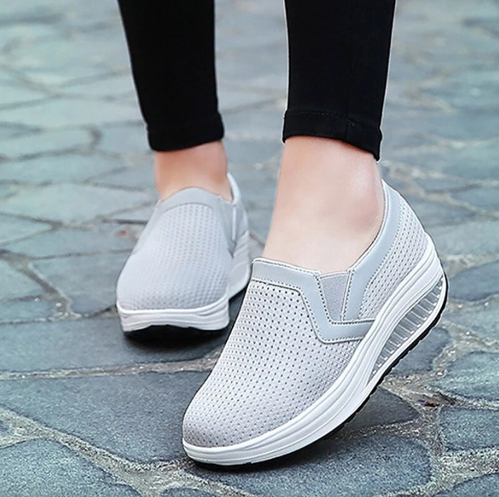 OrthoFeet Orthopedic Shoe