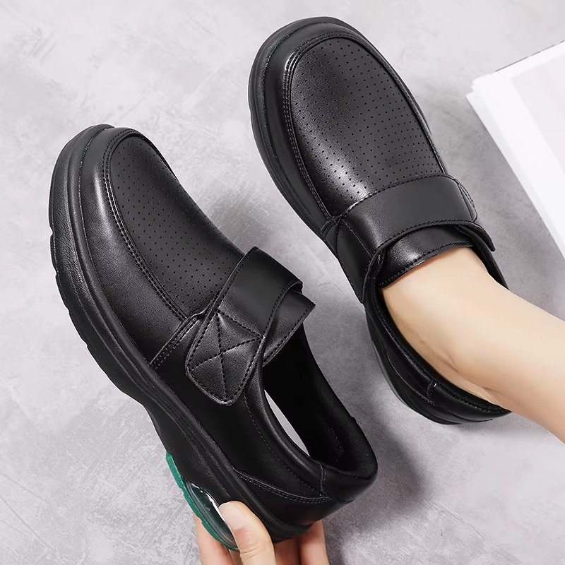 LifeCare Orthopedic Sneakers