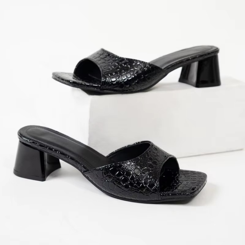 Blanc Orthopedic Shoe