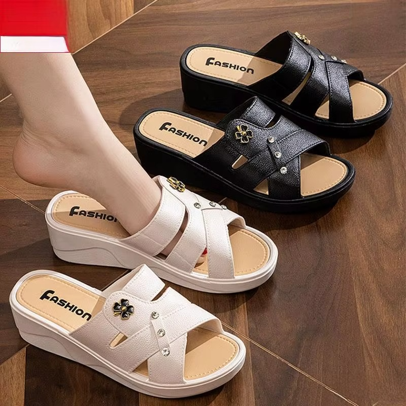 Liora Orthopedic Sandal