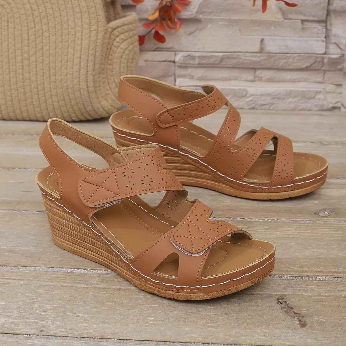 Auria Orthopedic Sandal