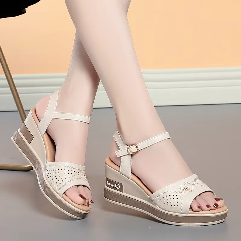 Versailles Orthopedic Sandal