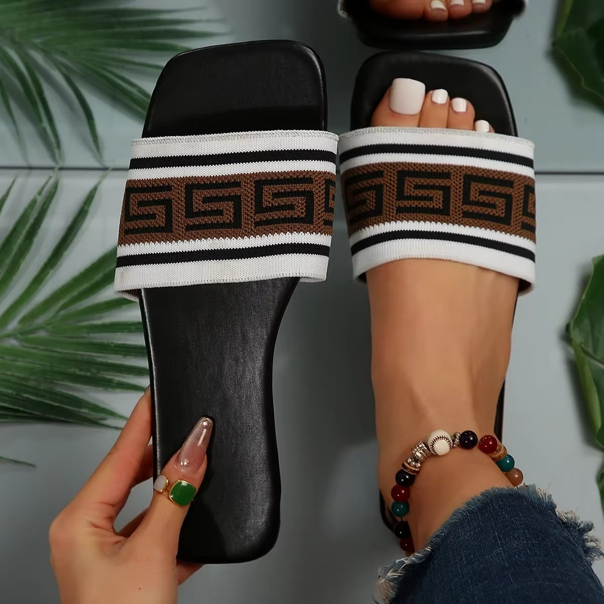 Têmis Orthopedic Sandal