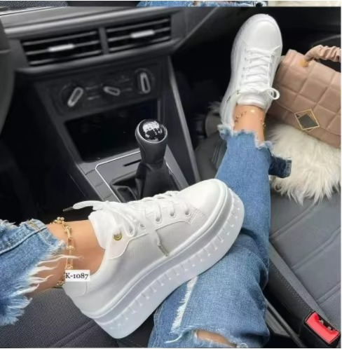 BioMov Orthopedic Sneaker
