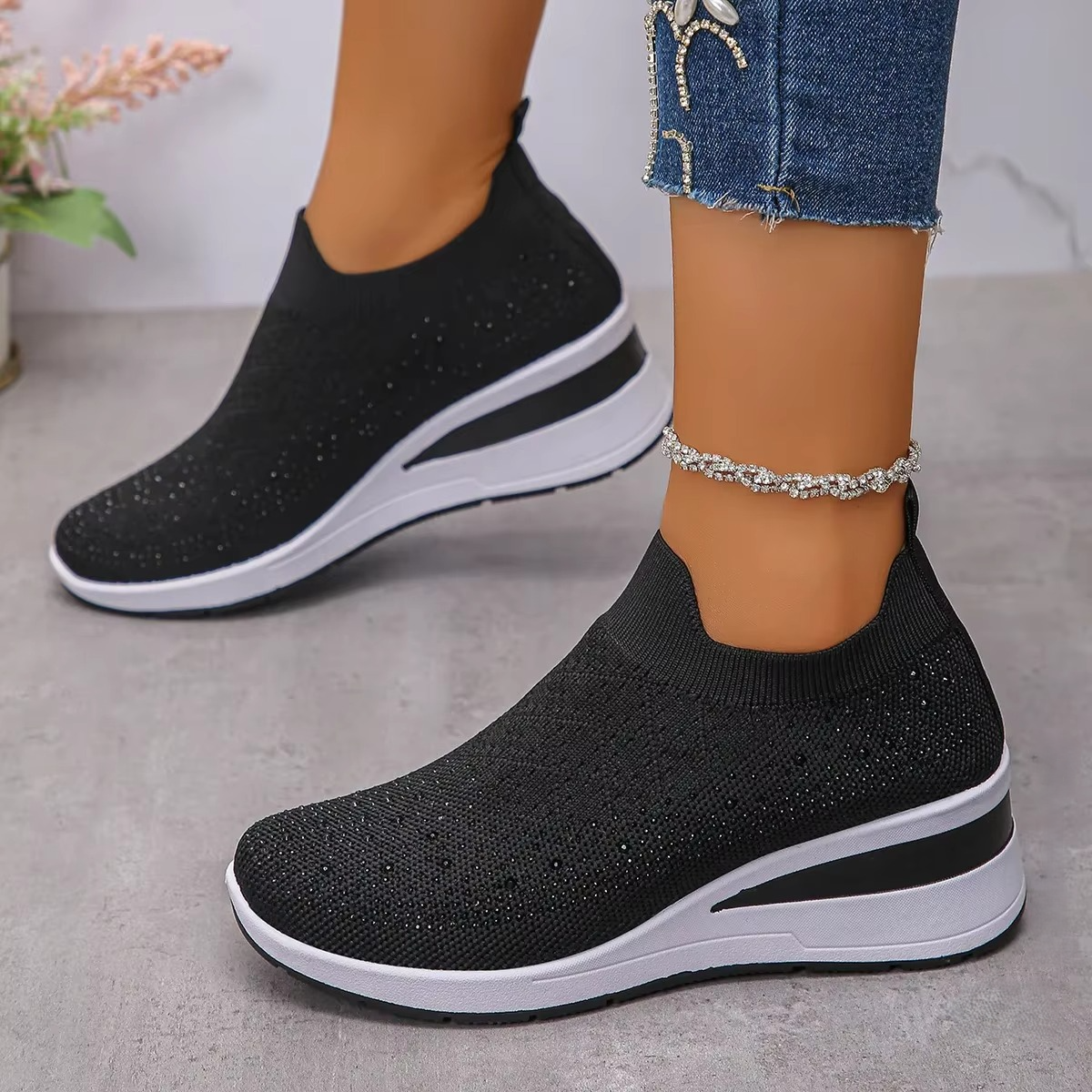 SoftLife Orthopedic Sneaker